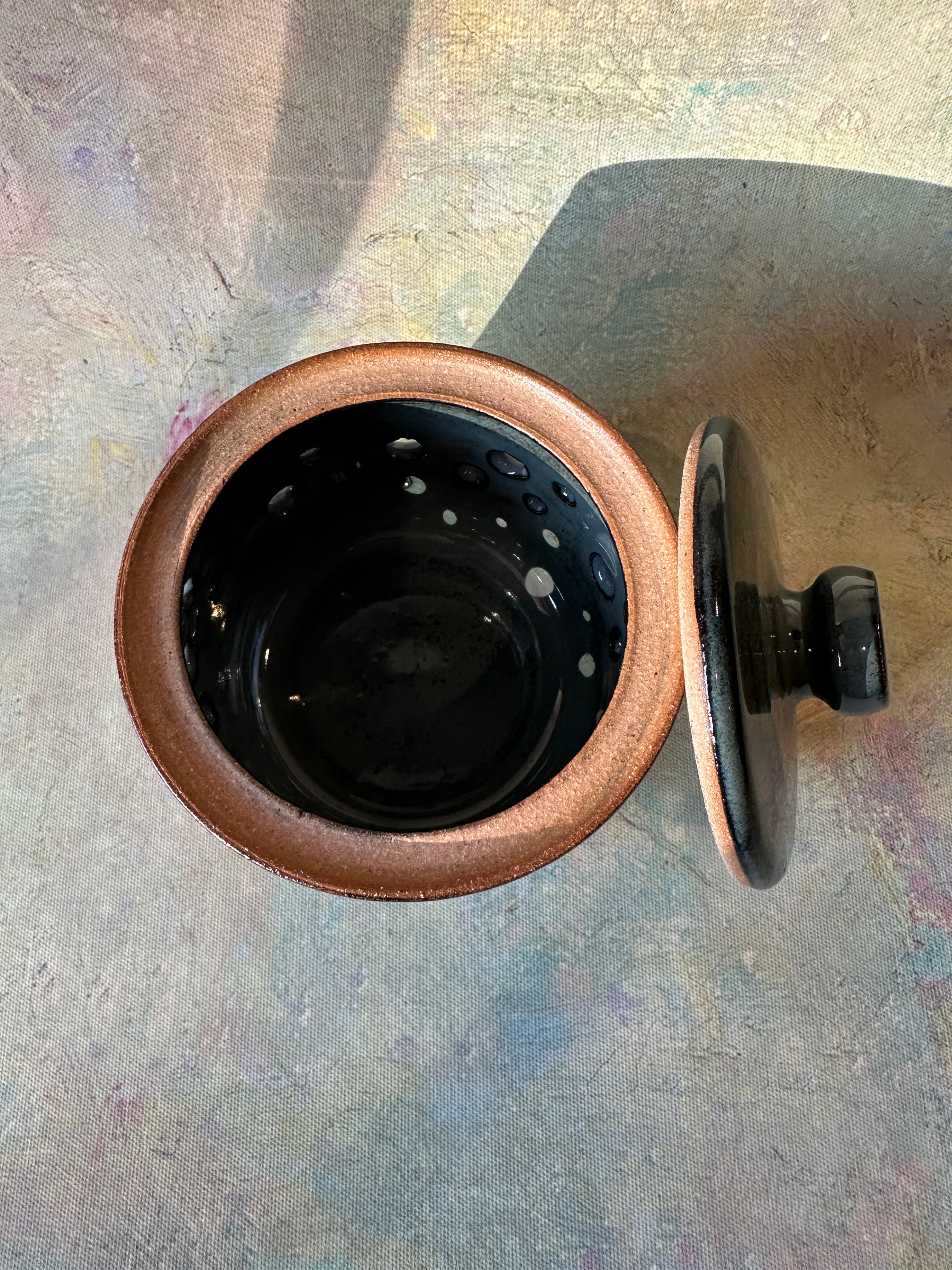 Stoneware handcrafted garlic keeper