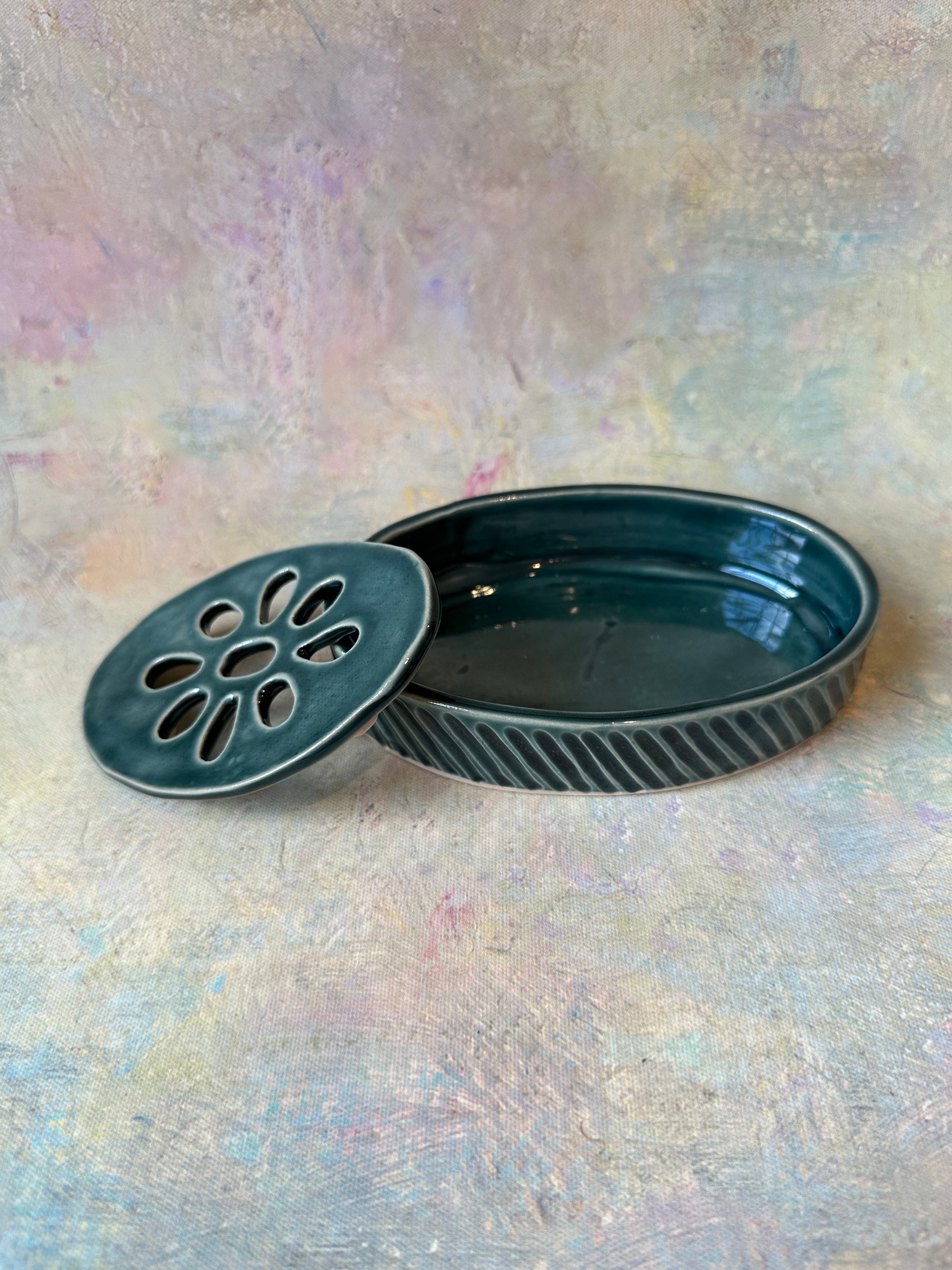 Artisan crafted stoneware 2pc ceramic soap dish