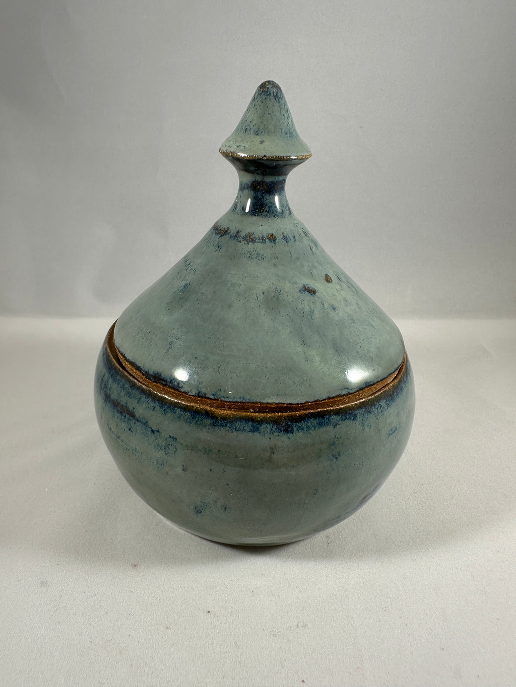 Elegant Lidded Trinket Bowl